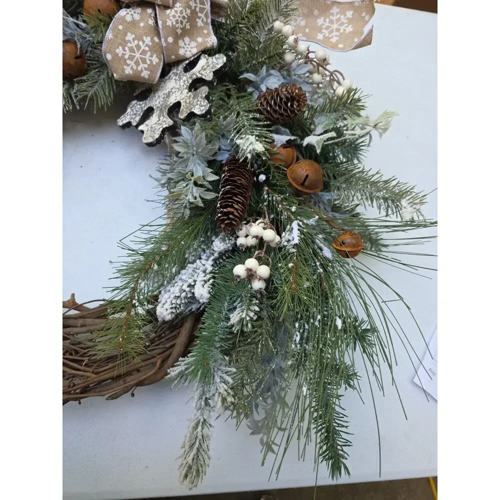 Winter Christmas Wreath Snow Pinecones Evergreen Pine Handmade 26